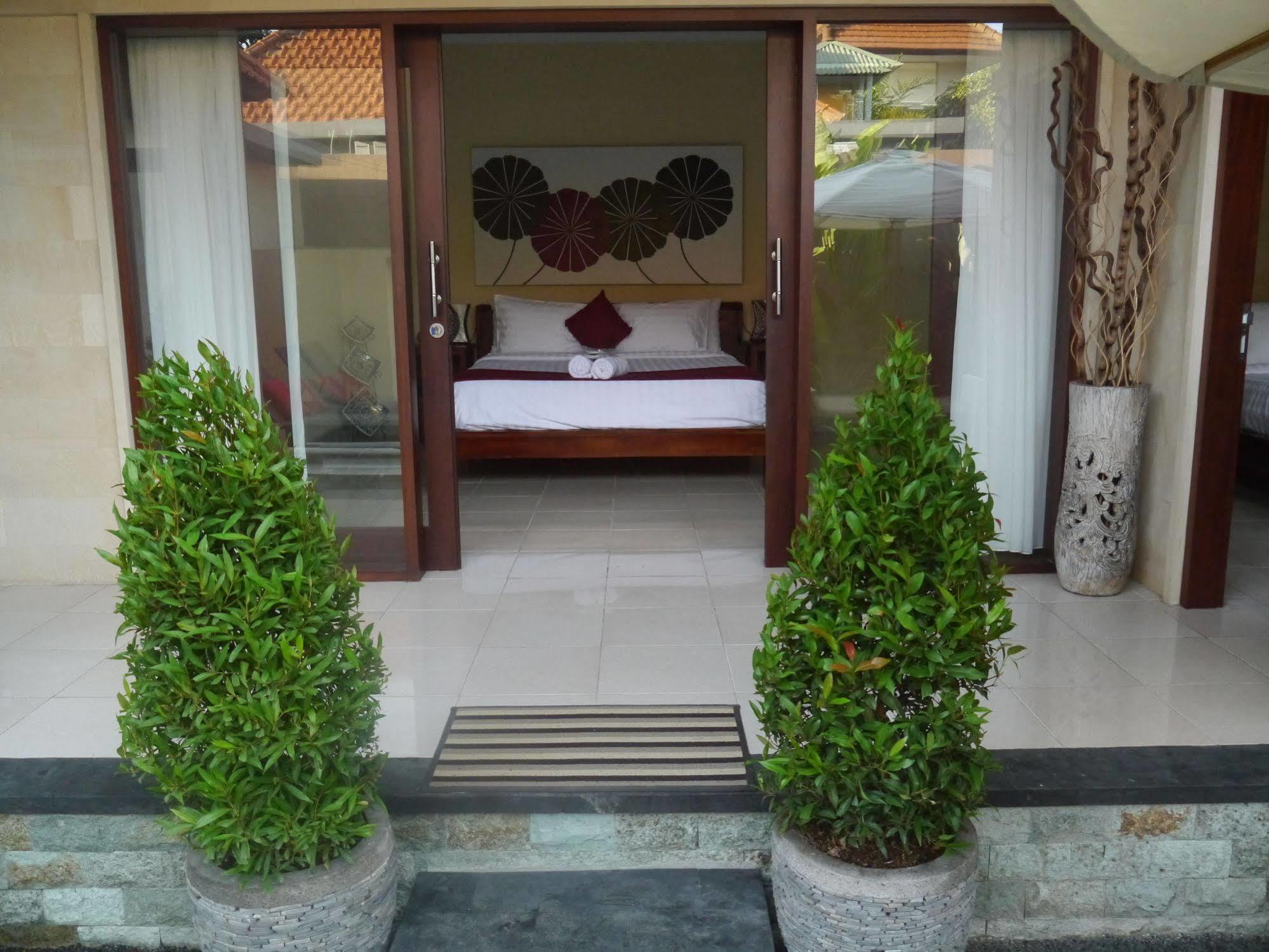 Exquisito Villa Denpasar Exterior foto