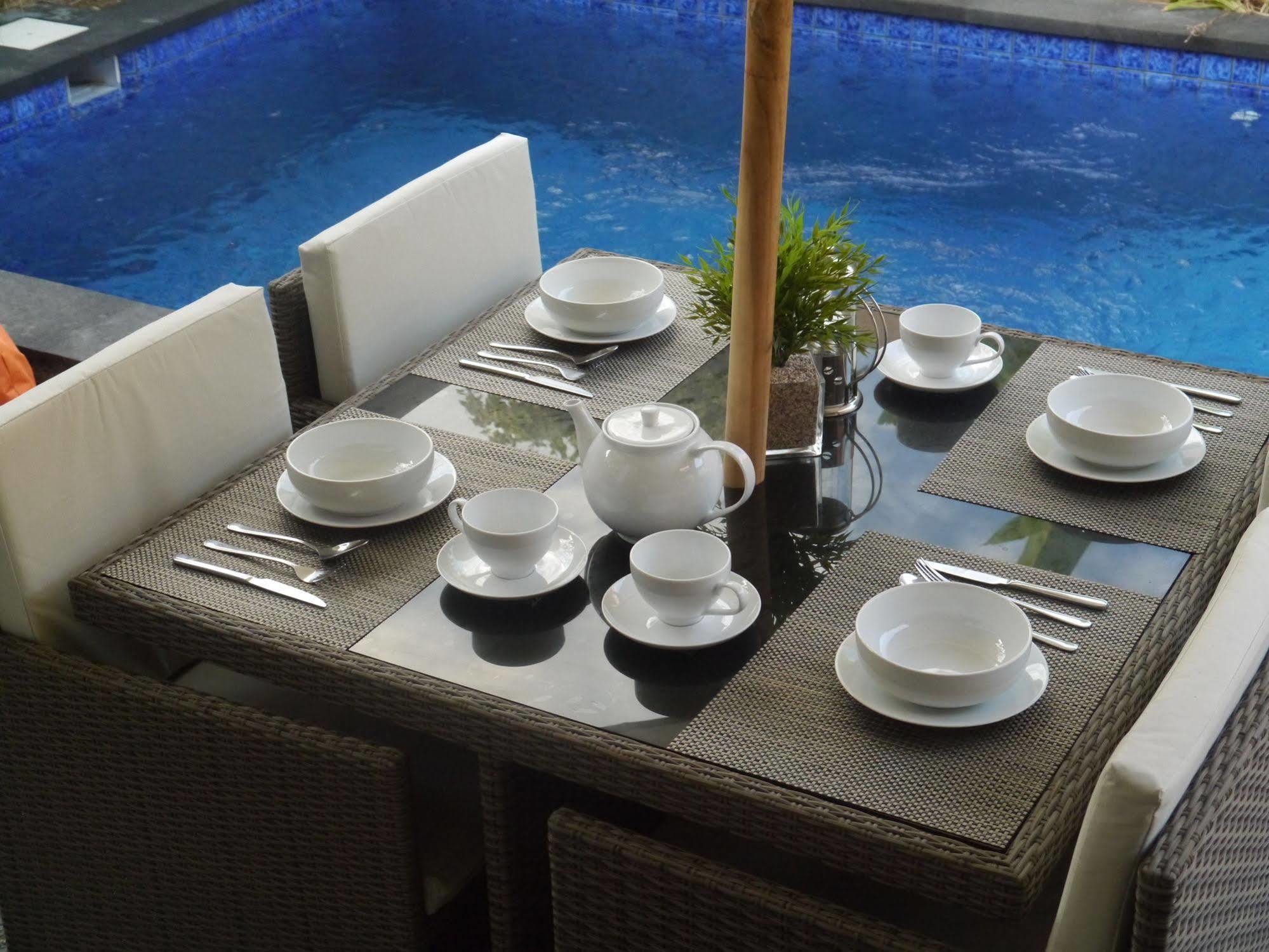 Exquisito Villa Denpasar Exterior foto