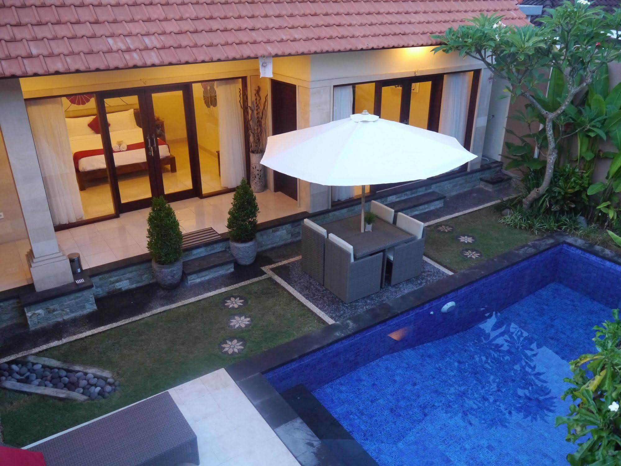 Exquisito Villa Denpasar Exterior foto