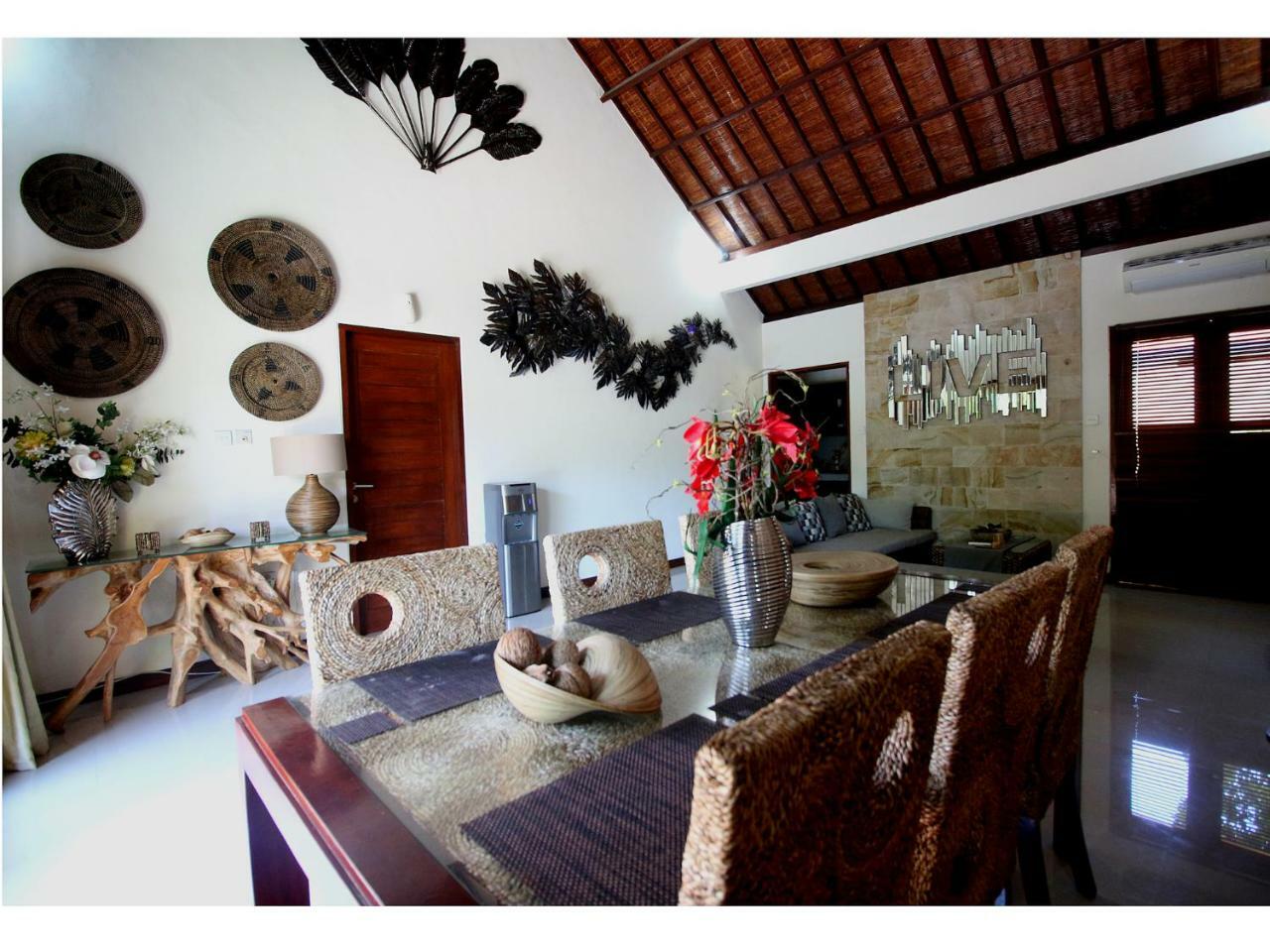 Exquisito Villa Denpasar Exterior foto