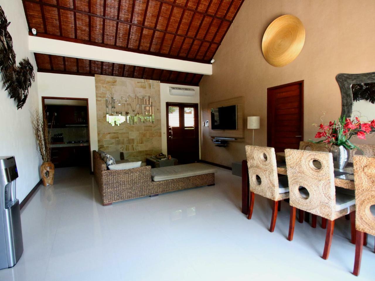 Exquisito Villa Denpasar Exterior foto
